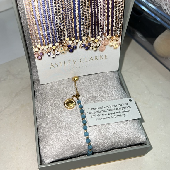 NEW Astley Clarke Vermeil 18K Sterling Silver Bracelet Adjustable Blue Spinel - Picture 4 of 6